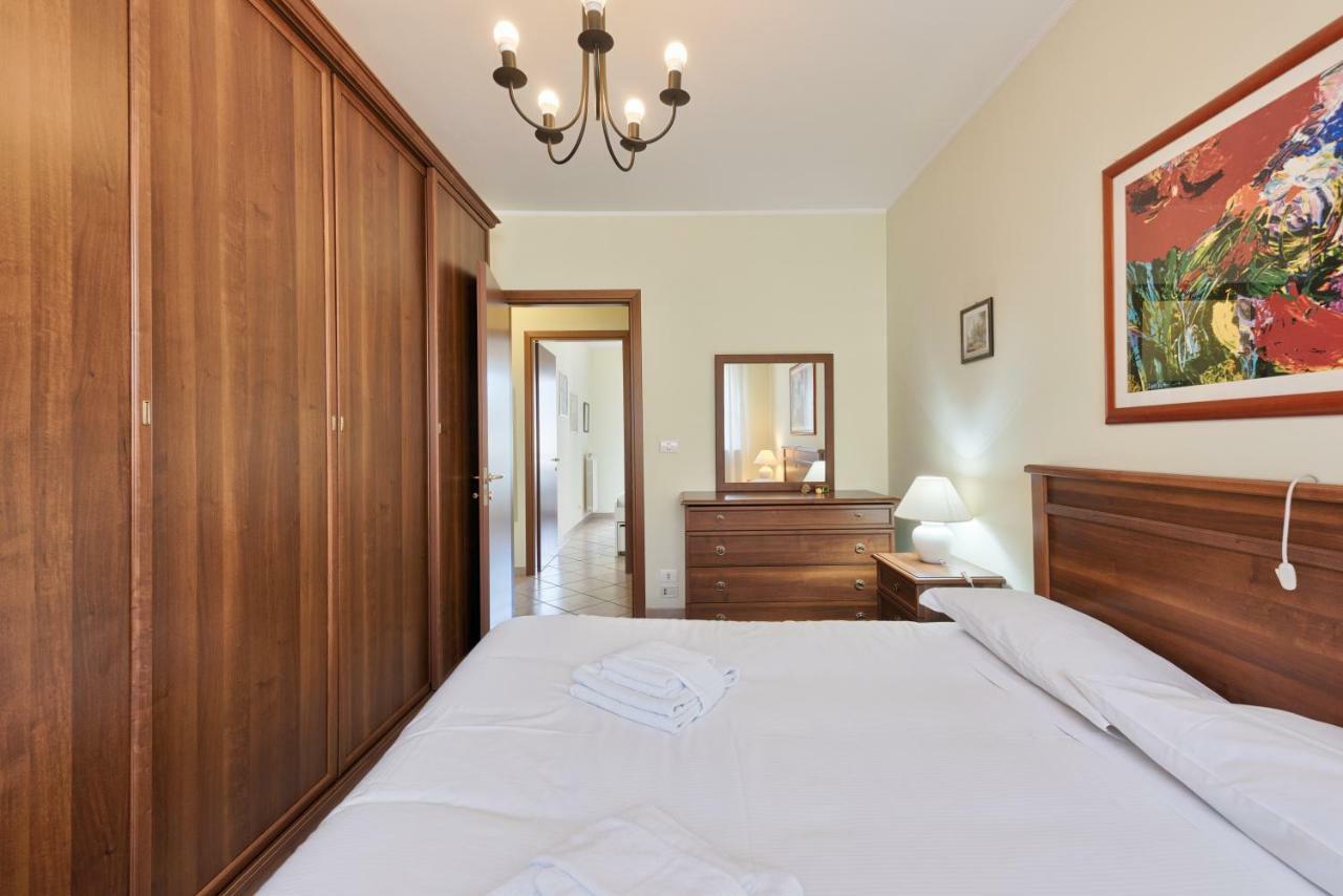 Fortino Roomy Apartment Turin Bagian luar foto