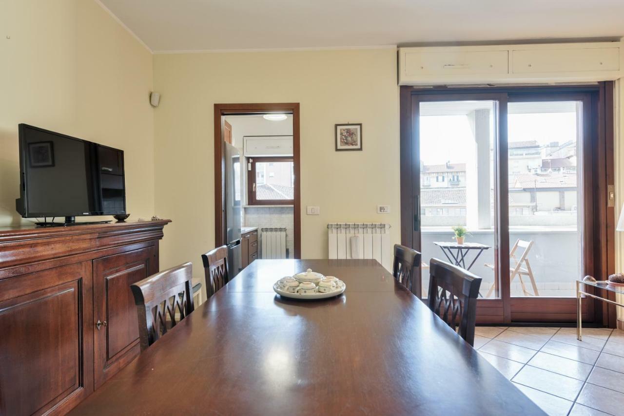 Fortino Roomy Apartment Turin Bagian luar foto