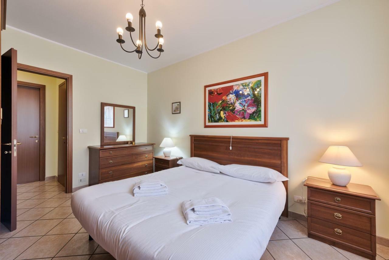Fortino Roomy Apartment Turin Bagian luar foto