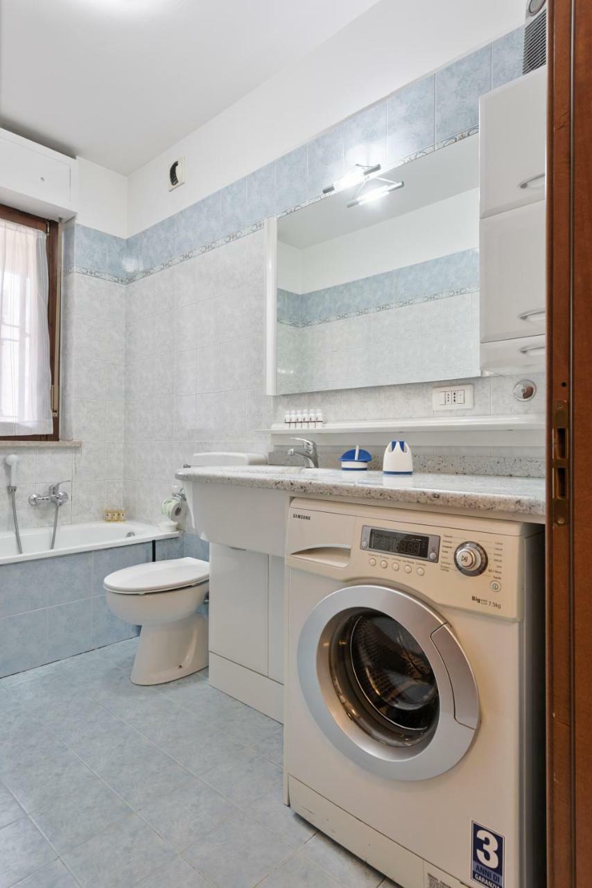 Fortino Roomy Apartment Turin Bagian luar foto